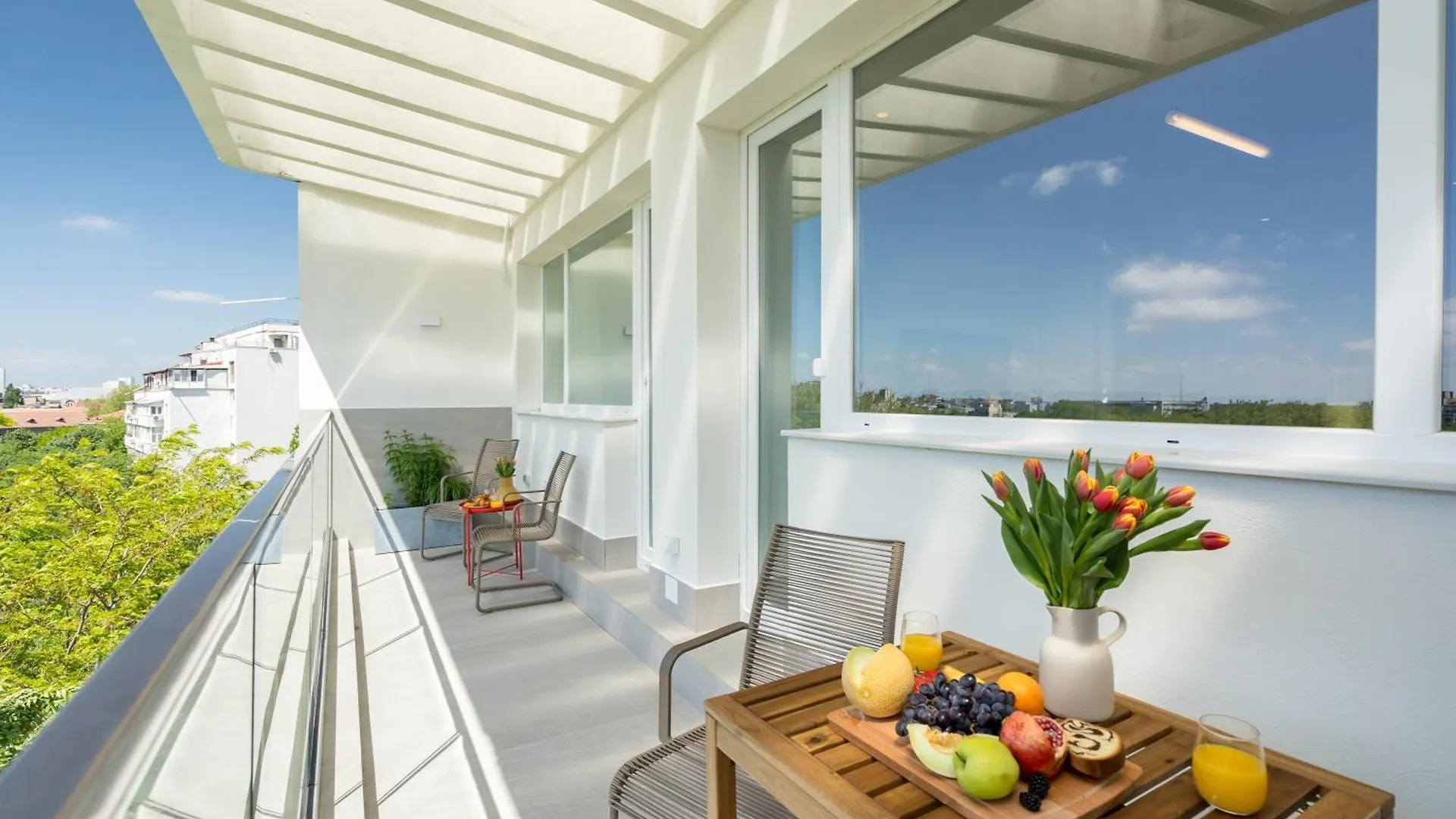 Luxury Apartment With Amazing Terrace Bucharest