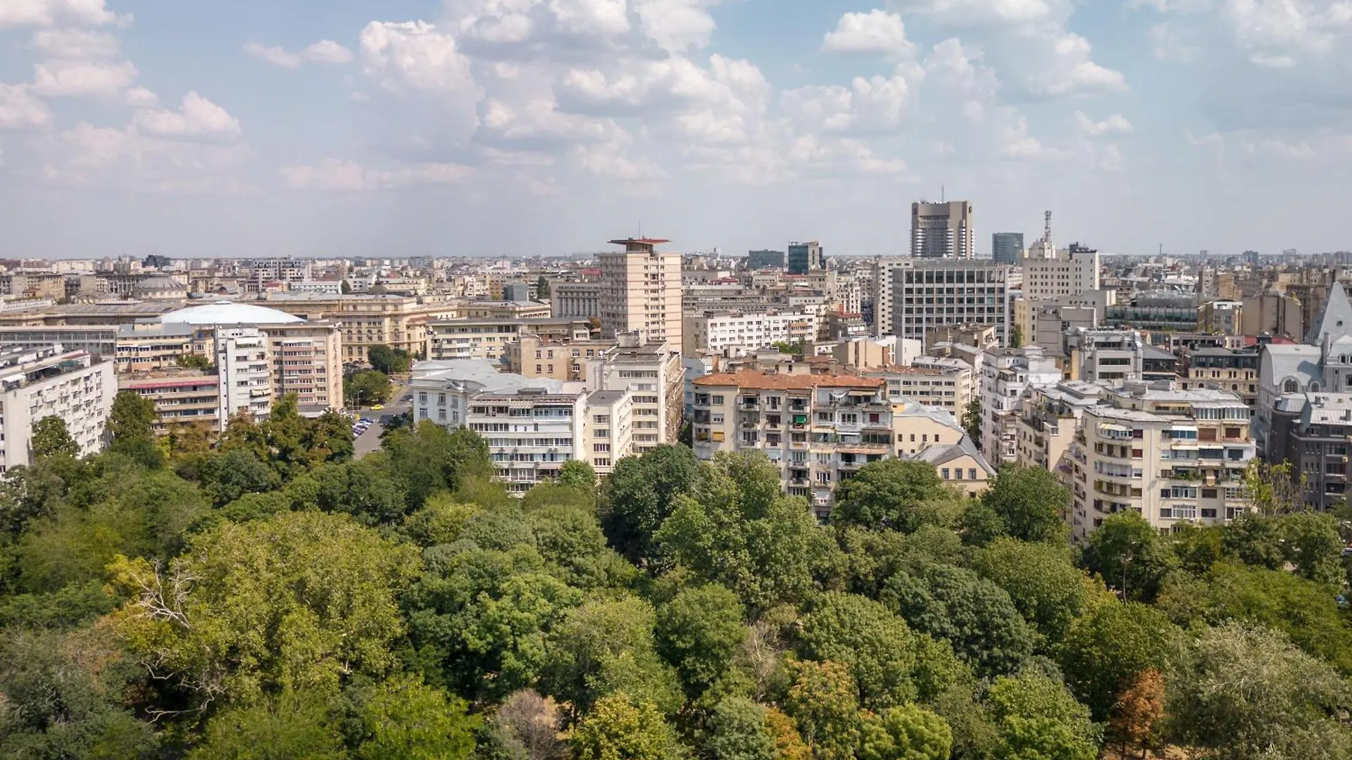 Luxury Apartment With Amazing Terrace Bucharest Romania